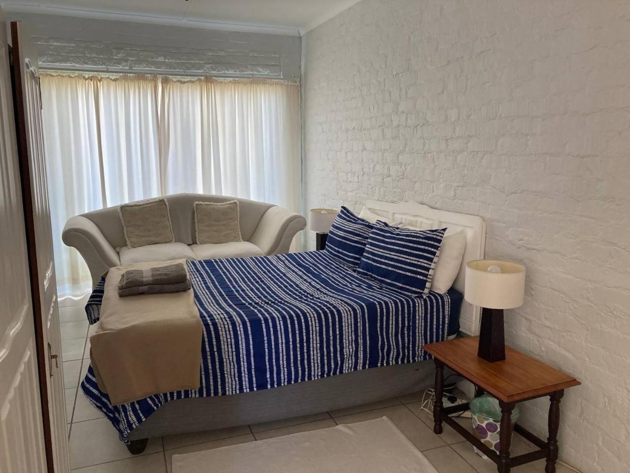 57 On Wellington Accommodation Colchester Eksteriør bilde